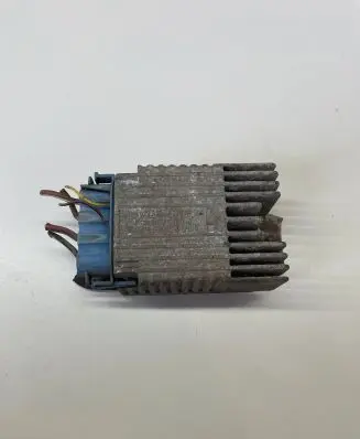 Mercedes-Benz E W210 Coolant fan relay 0225456232