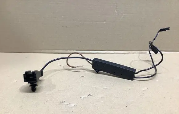 Mercedes-Benz CLS C218 X218 Aerial antenna amplifier A2128704589