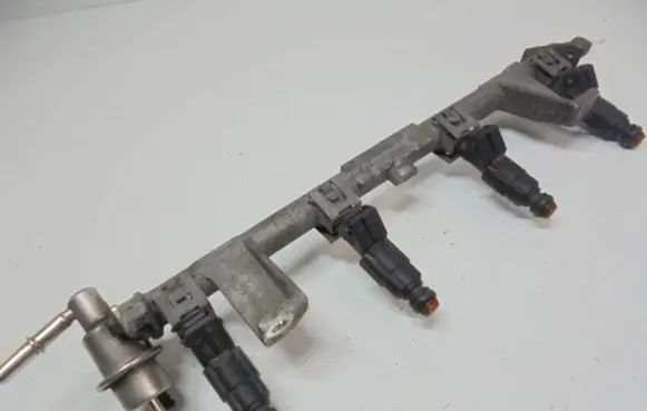Ford Focus Fuel injector 988F-DB