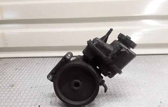 Mercedes-Benz Sprinter W906 Power steering pump