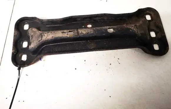 Mercedes-Benz E W211 Engine mounting bracket a2112421001