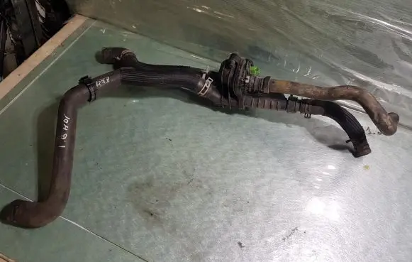 Citroen DS4 Thermostat housing 