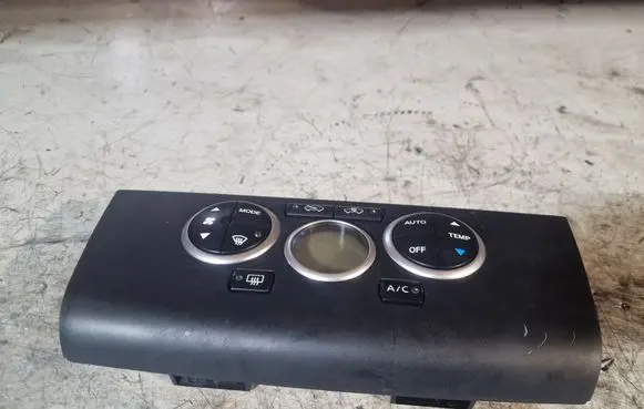 Nissan Tiida C11 Climate control unit 27500EM00A