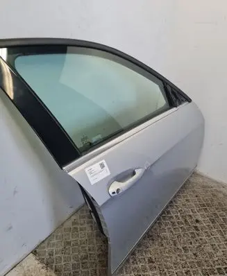 Mercedes-Benz E A207 Front door 