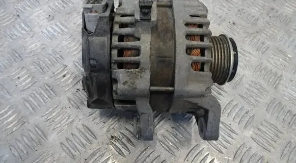 Hyundai i10 Generator/alternator 37300-04835