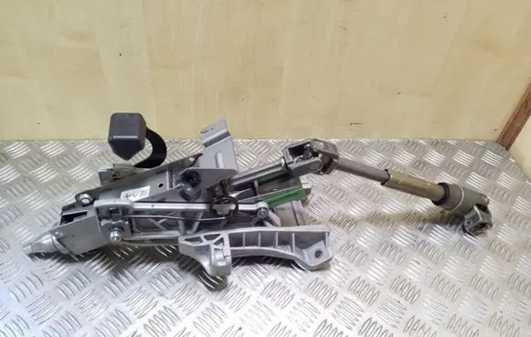 Mazda 3 II Steering wheel axle
