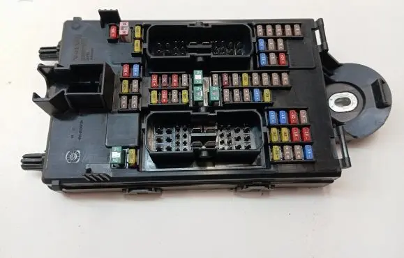 Volvo XC60 Fuse module 31682732