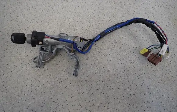 Suzuki Swift Cultus Ignition lock 