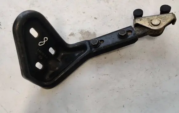 Mercedes-Benz Vito Viano W638 Sliding door upper roller guide/hinge A6387601147