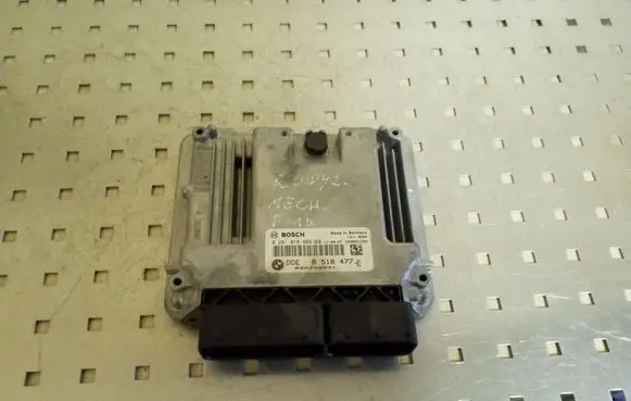 BMW 5 F10 F11 Engine control unit/module 851847701 0281018609