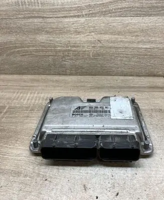 Seat Alhambra (Mk1) Engine control unit/module 06A906032QK 0261208687