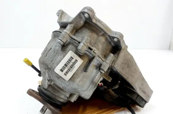 BMW X6 F16 Gearbox transfer box case 8643151