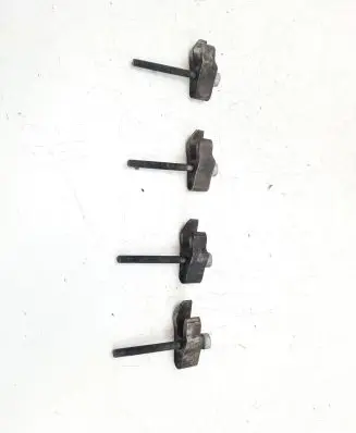 Mercedes-Benz Sprinter W901 W902 W903 W904 Fuel Injector clamp holder