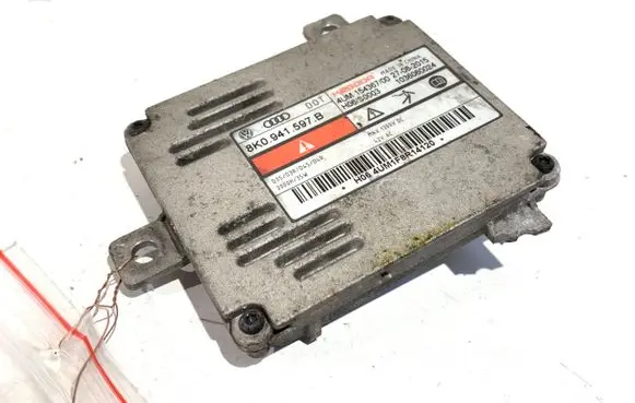 Audi A3 S3 8V Voltage converter/converter module 8K0941597B