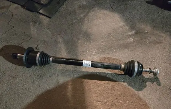 BMW 5 G60 Rear driveshaft 5A2AF35