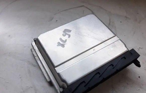 Volvo XC90 Engine control unit/module 0261207809