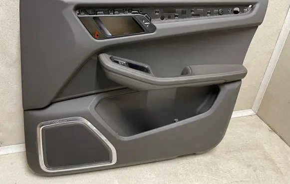 Porsche Macan (95B) Front door card panel trim 95B867012