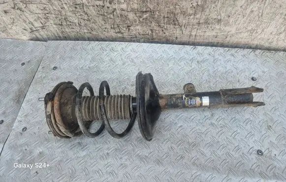 Toyota RAV 4 (XA20) Front shock absorber with coil spring