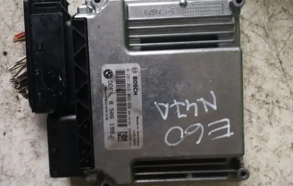 BMW 5 E60 E61 Engine control unit/module 0281016066