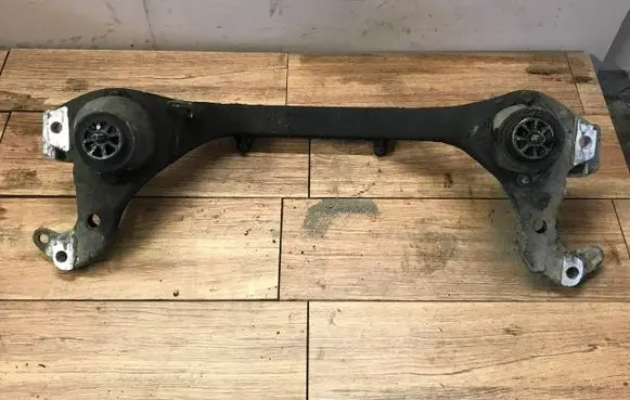 Volkswagen Touareg I Front subframe 7L6199207 7L6199131C