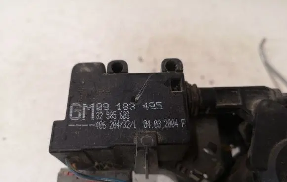 Opel Meriva A Tailgate exterior lock 09183495