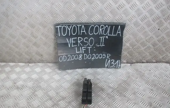 Toyota Corolla Verso AR10 Electric window control switch 54355667