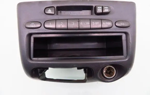 Toyota Yaris Radio/CD/DVD/GPS head unit 8612052010