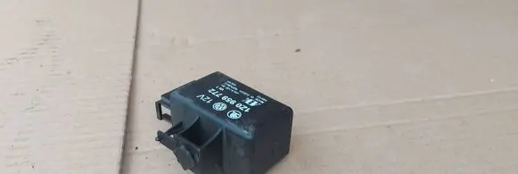 Volkswagen PASSAT B6 Other control units/modules 1Z0959772