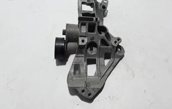 Renault Clio IV Generator/alternator bracket 688308001R