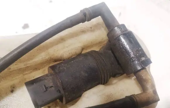 Fiat Freemont Windscreen/windshield washer pump 