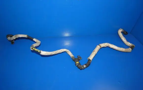 Volvo XC90 Engine coolant pipe/hose 