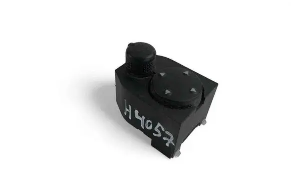 Audi A4 S4 B5 8D Wing mirror switch 8D0959565