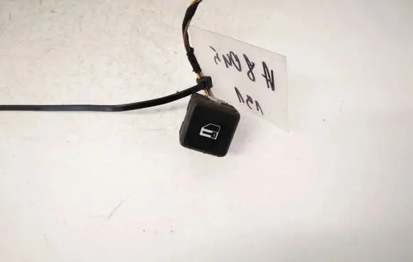 BMW 5 E39 Central locking switch button 8360828