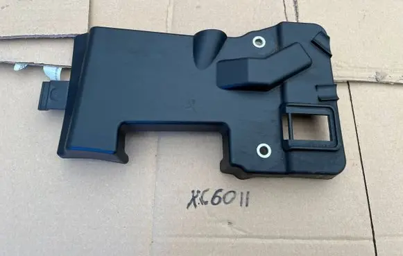 Volvo XC60 Battery box tray cover/lid 31652061