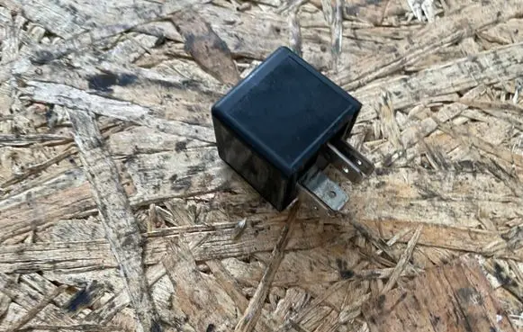Opel Zafira A Other relay 90464760