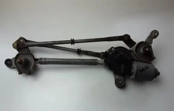 Front wiper linkage and motor