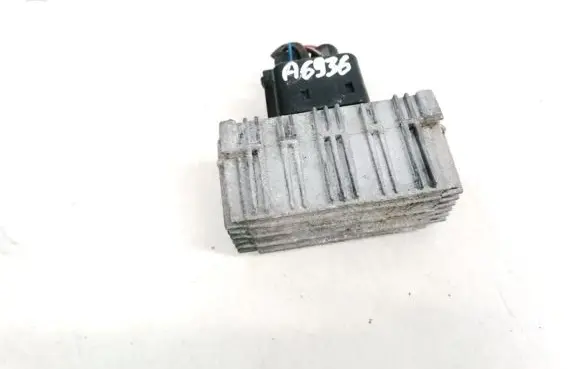 Opel Zafira A Glow plug pre-heat relay 09132691 51299008