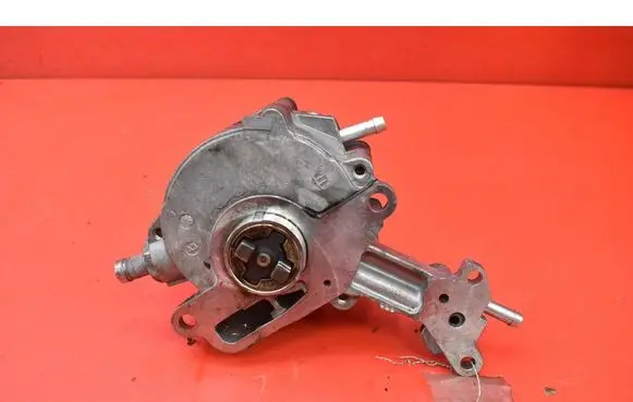 Volkswagen PASSAT B5.5 Vacuum pump 038145209C