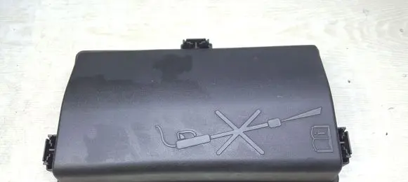 Opel Insignia A Fuse box cover 13222784