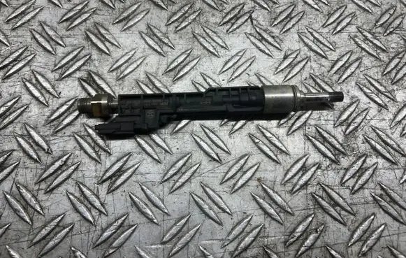 BMW 6 F06 Gran coupe Fuel injector