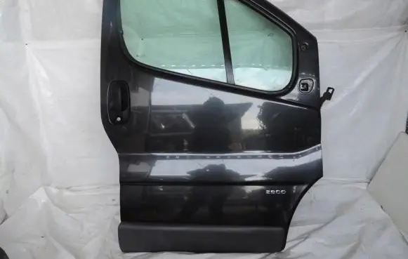 Opel Vivaro Front door