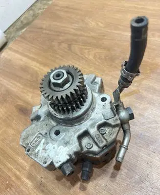 Mercedes-Benz S W221 Fuel injection high pressure pump A6290700001 0445010117