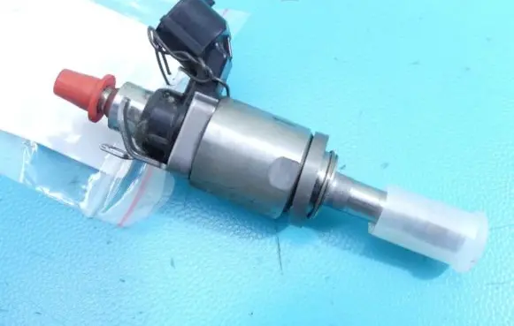 Mazda 3 III Fuel injector PEAR13250 IMPRK1120488