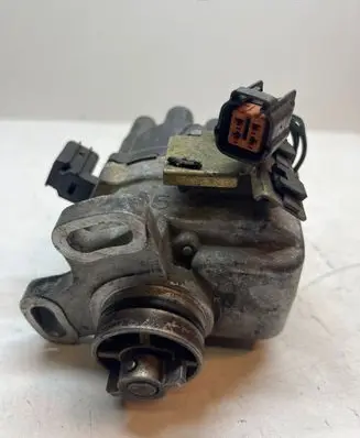 Mazda 121 Spark distributor D4T8902 B3G7