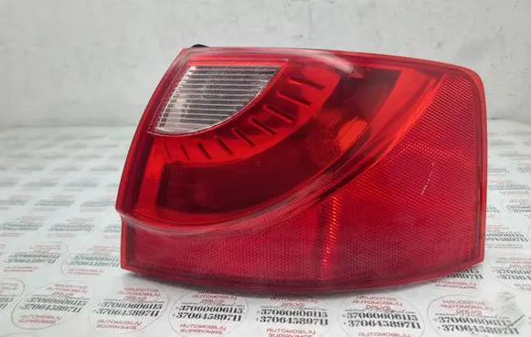 Rear/tail lights