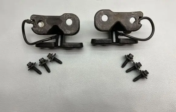 Land Rover Evoque II Tailgate/trunk/boot hinge K8D242900AC