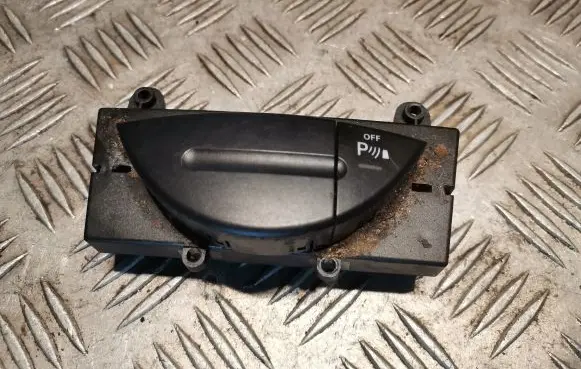Mercedes-Benz E W211 Parking (PDC) sensor switch 2118216958 A2118205210