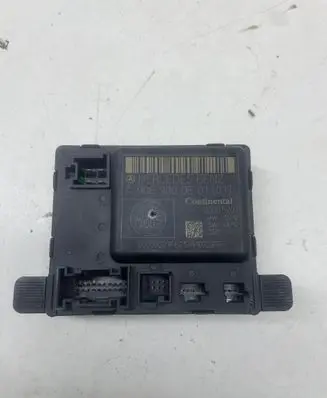 Mercedes-Benz Sprinter W906 Door control unit/module A9069000501 00005201