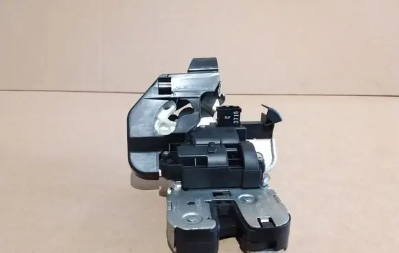 Audi A5 Sportback 8TA Tailgate/trunk/boot lock/catch/latch 8K9827505A