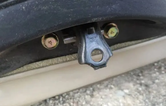 Lexus RX 300 Rear door check strap stopper